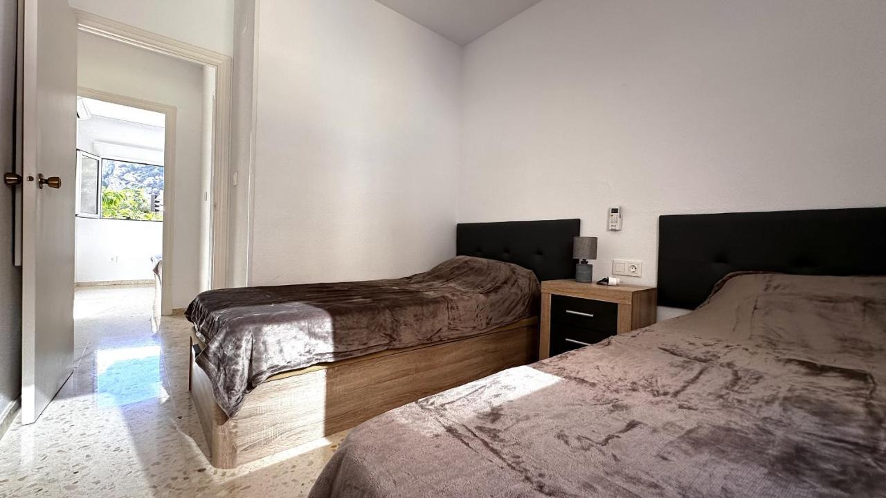 Bungalow Playa Poniente Бенидорм Экстерьер фото